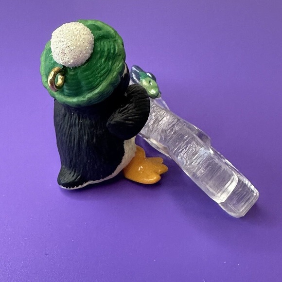 Hallmark Cool Decade 2001 Penguin Polar Animal Figurines, Dated Discontinued VTG - Picture 3 of 5